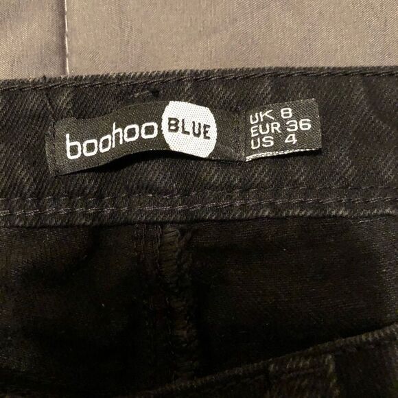 Women’s boo-hoo blue destroyed black jeans size 4 - Picture 3 of 6
